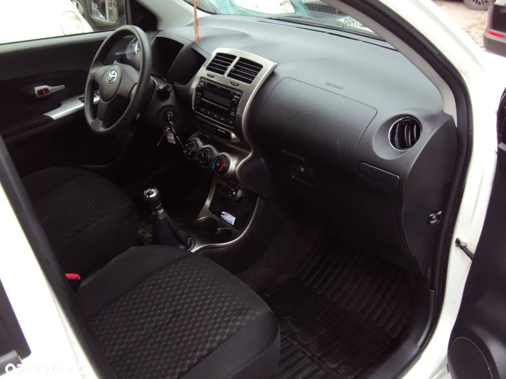 Toyota Urban Cruiser 1.33 Luna EU5 - 4