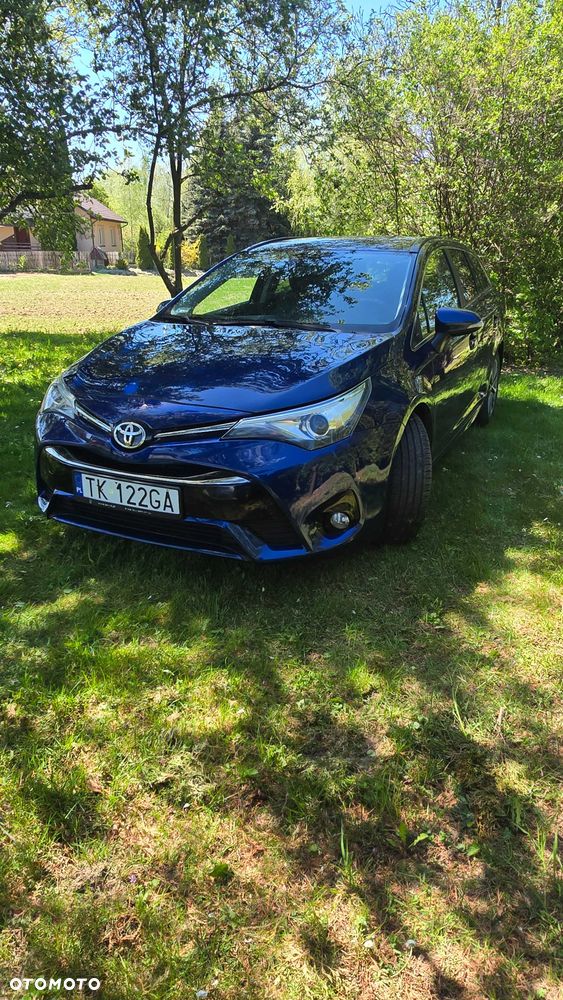 Toyota Avensis - 1