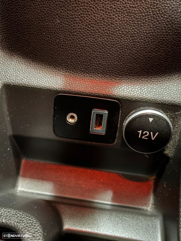 Ford EcoSport 1.0 EcoBoost TITANIUM - 17