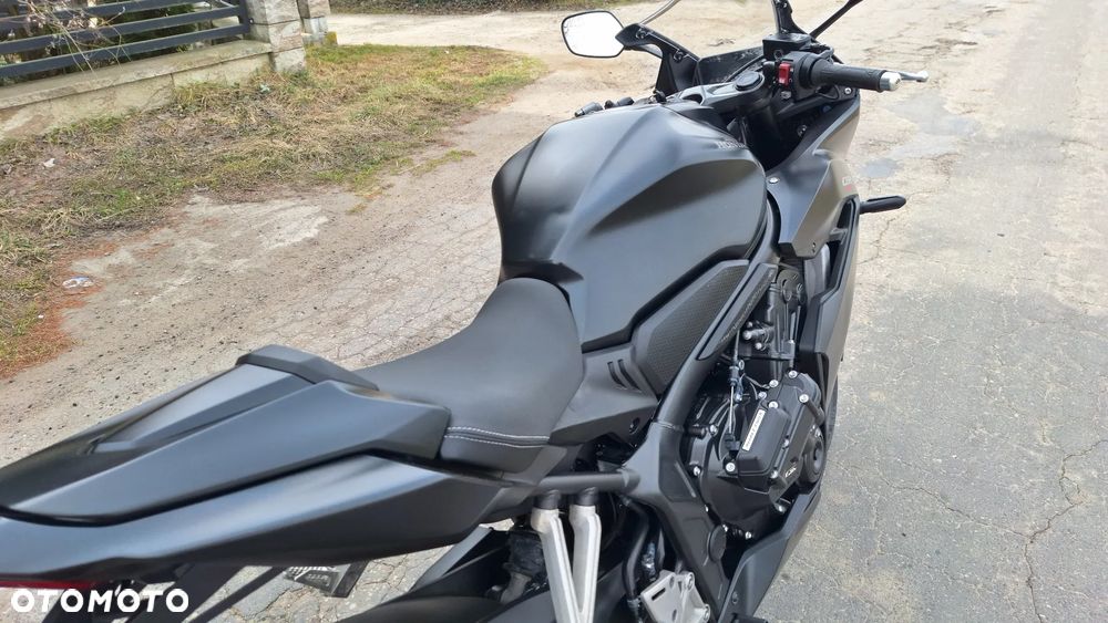 Honda CBR - 28