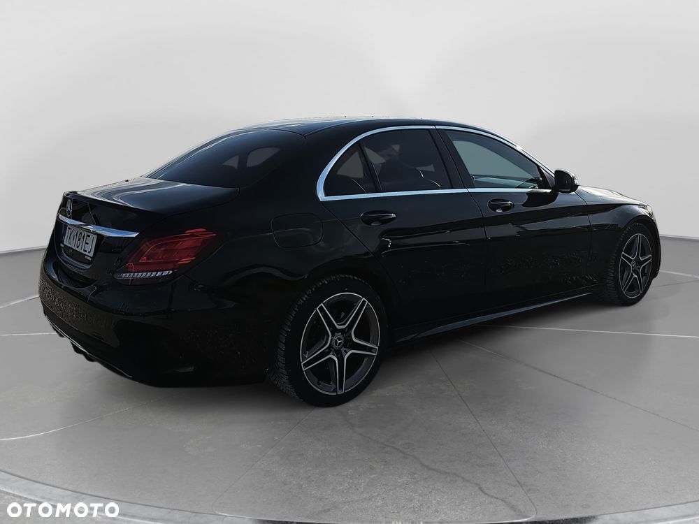 Mercedes-Benz Klasa C 300 9G-TRONIC - 4