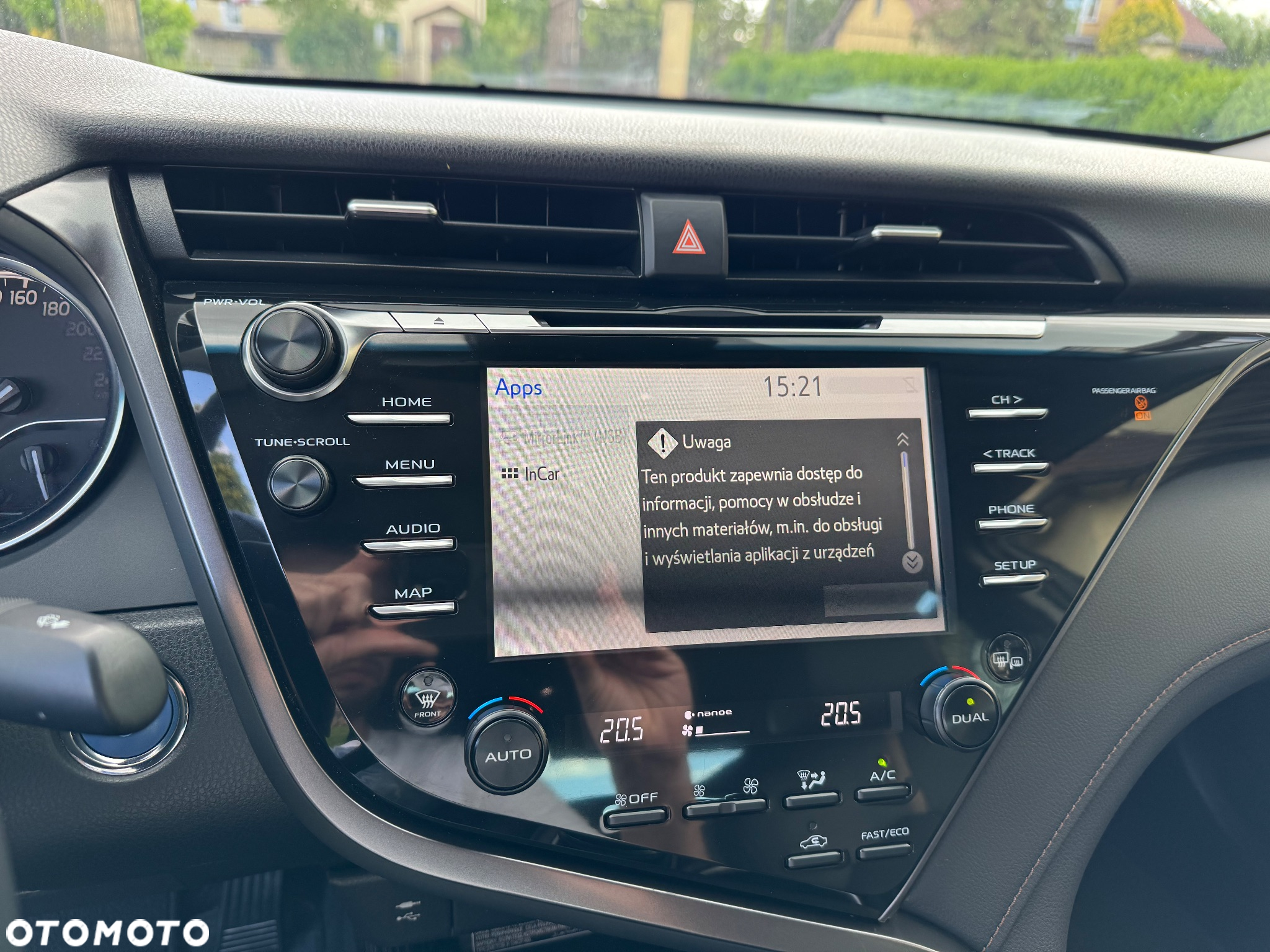 Toyota Camry 2.5 Hybrid Executive CVT - 25