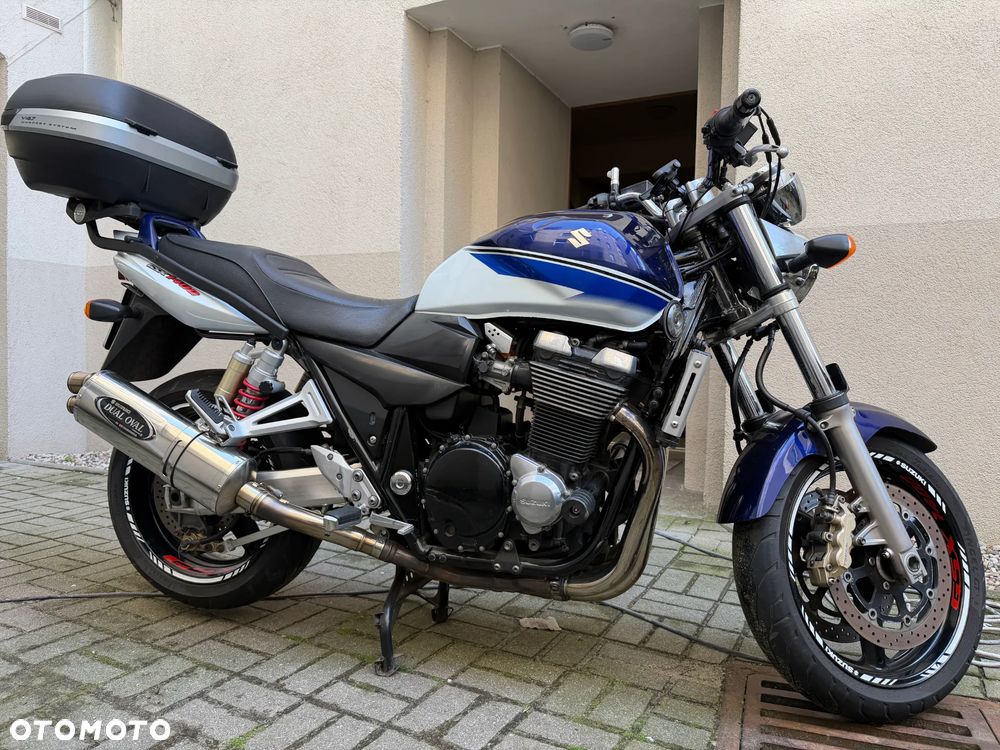 Suzuki GSX - 7