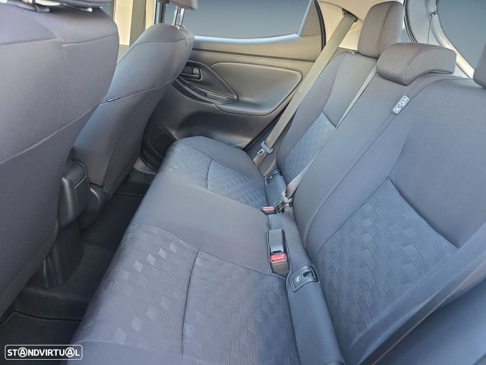Toyota Yaris - 12