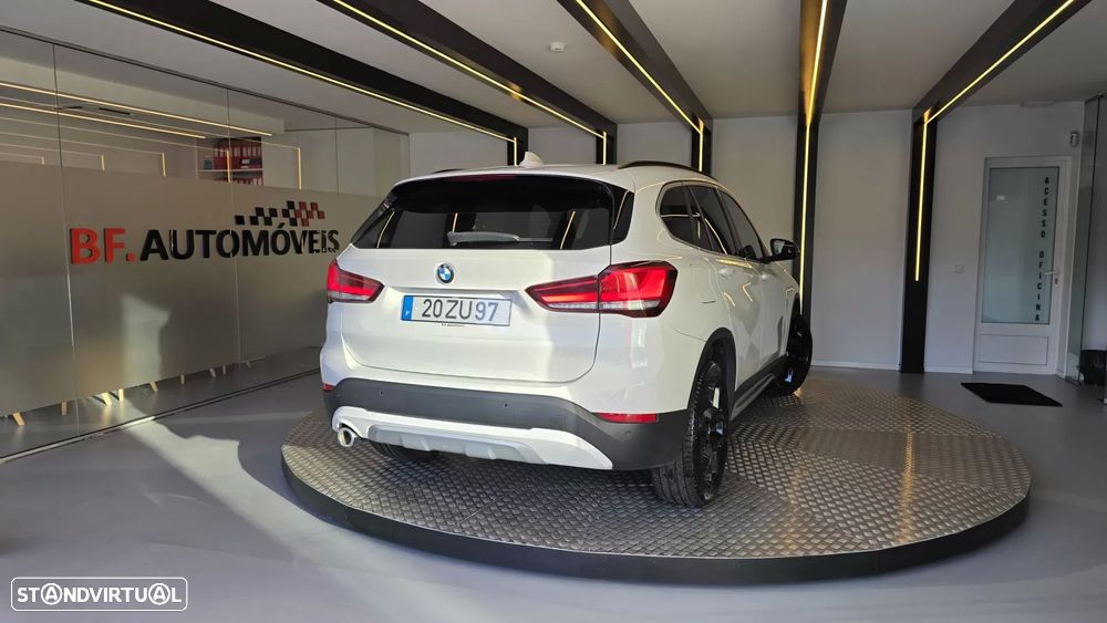 BMW X1 16 d sDrive Auto Line Sport - 15