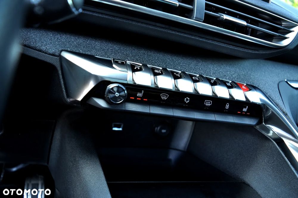 Peugeot 3008 2.0 BlueHDi Allure S&S - 31