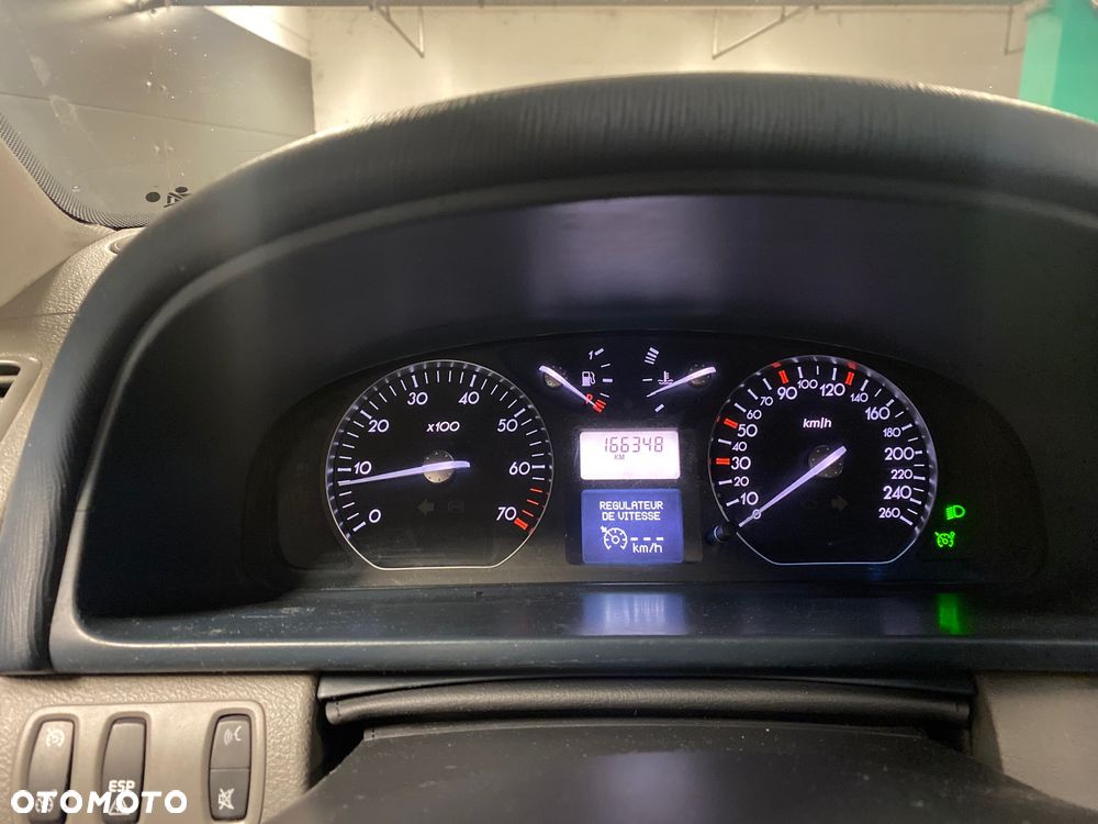 Renault Laguna 1.8 Initiale - 12