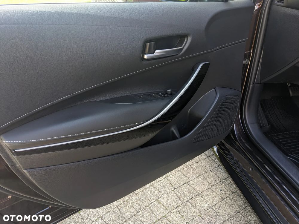 Toyota Corolla 1.8 Hybrid Selection - 27