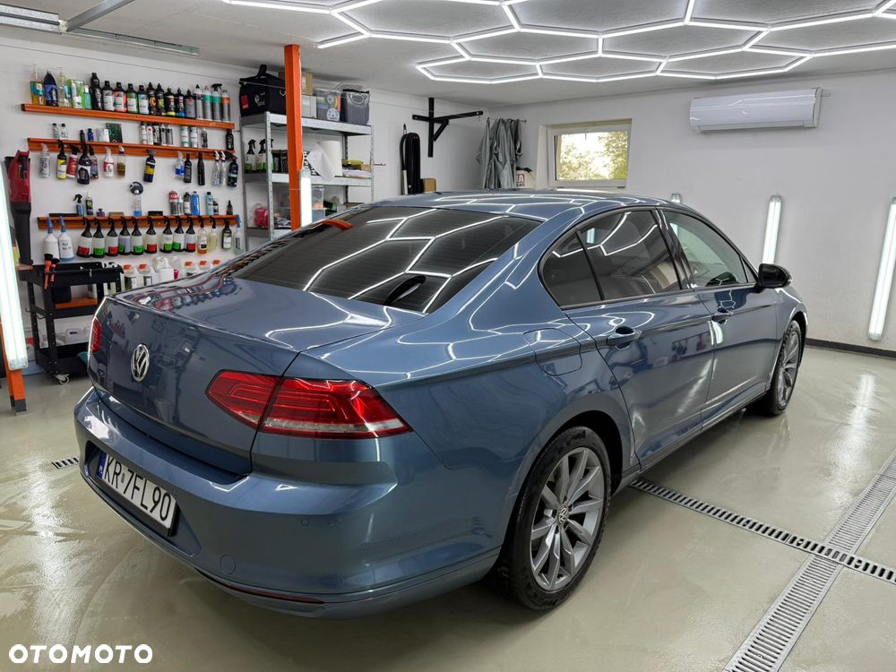 Volkswagen Passat 2.0 TDI BMT Comfortline - 15
