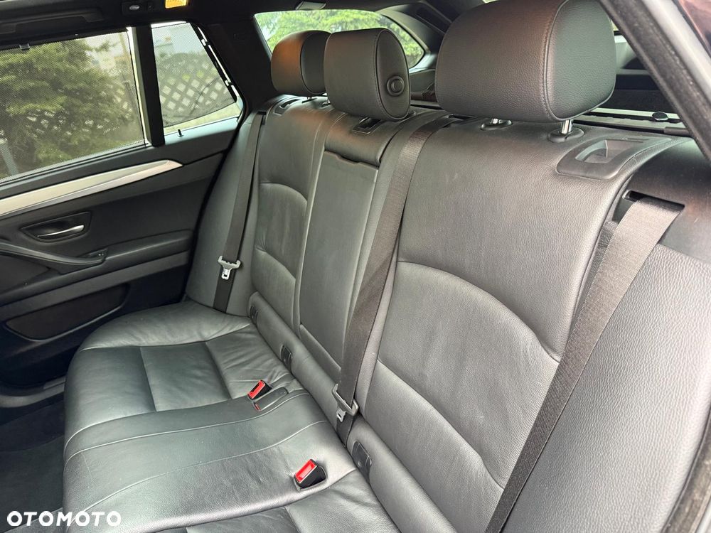 BMW Seria 5 530d xDrive - 10