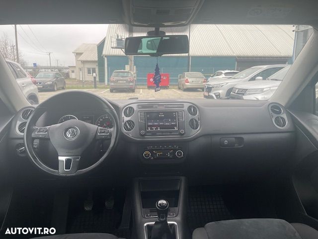 Volkswagen Tiguan 2.0 TDI DPF 4Motion BlueMotion Technology Trend & Fun - 6