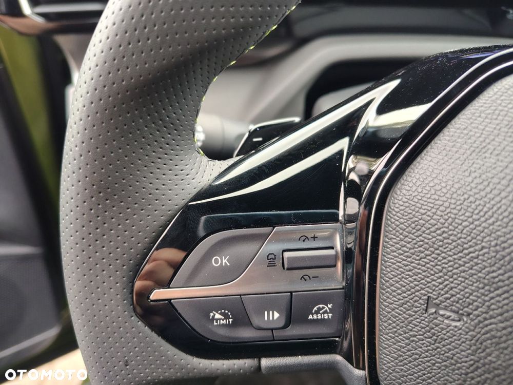 Peugeot 408 - 19