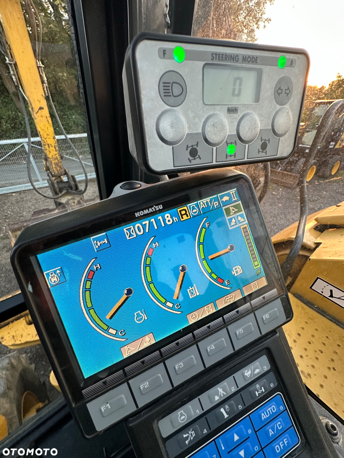 Komatsu PW118 - 7