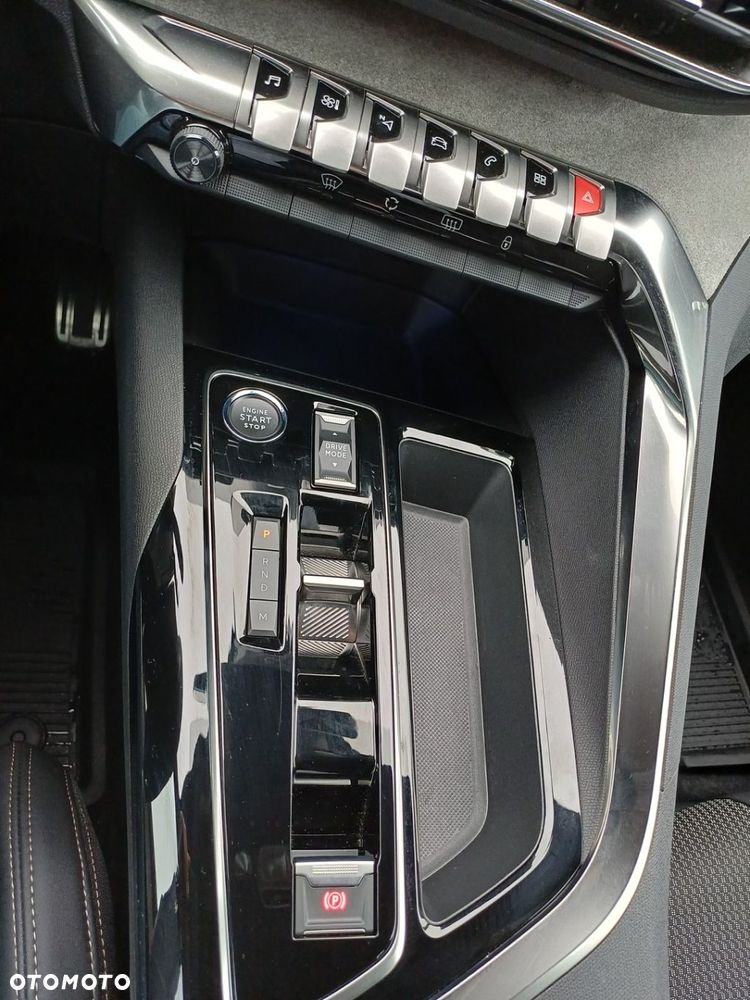 Peugeot 3008 1.2 PureTech GT S&S EAT8 - 16