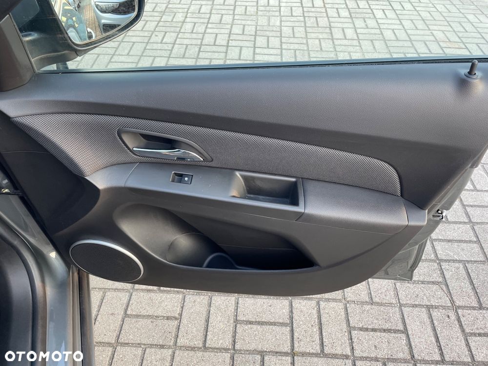 Chevrolet Cruze - 25