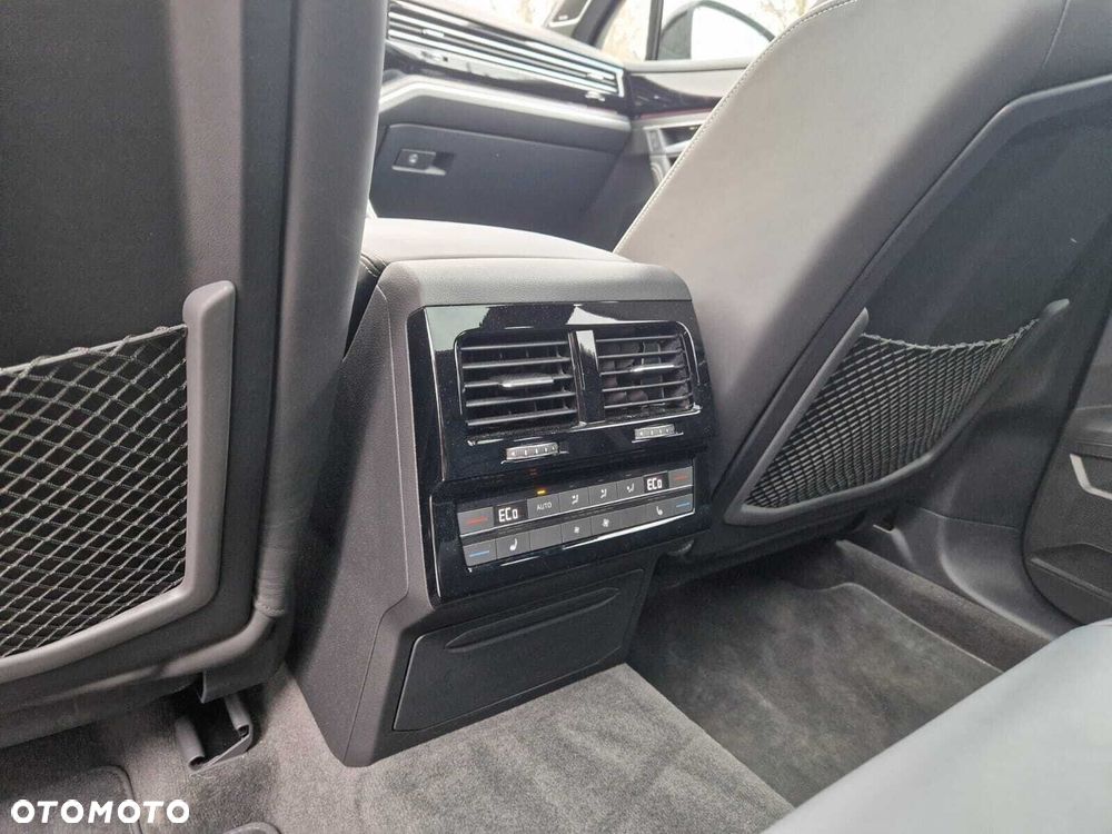 Volkswagen Touareg 3.0 V6 TDI 4Motion R-Line - 14