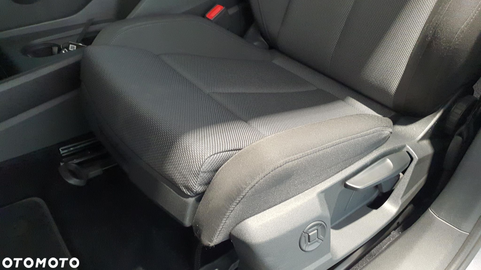 Audi Q4 e-tron - 12