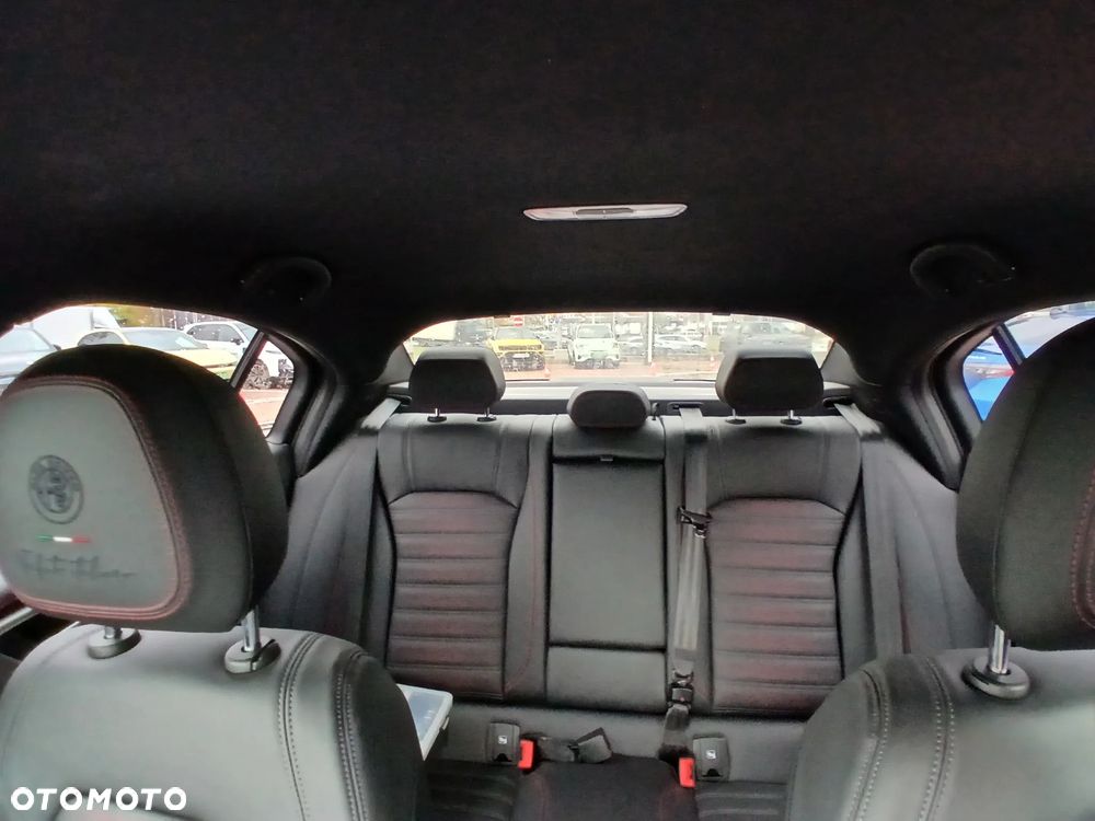 Alfa Romeo Giulia 2.0 Turbo Tributo Italiano Q4 - 26