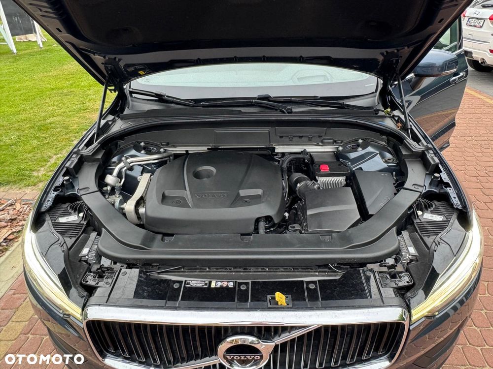 Volvo XC 60 T5 Momentum Pro - 26