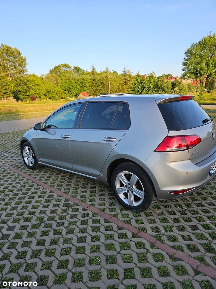 Volkswagen Golf 1.2 TSI BMT Trendline Perfectline - 4