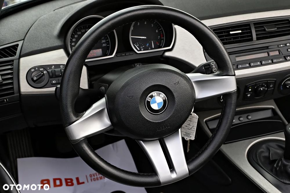 BMW Z4 2.2i - 32