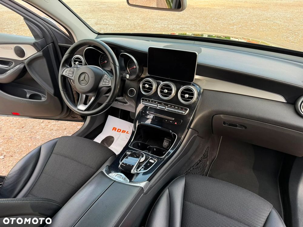 Mercedes-Benz GLC 250 d 4Matic 9G-TRONIC - 23