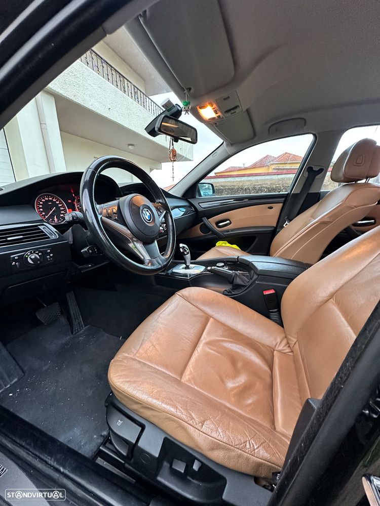 BMW 520 dA Executive - 11