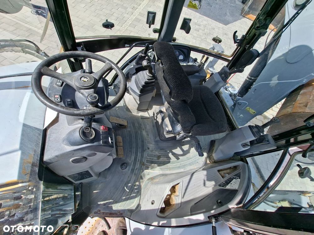 Caterpillar 432F - 19