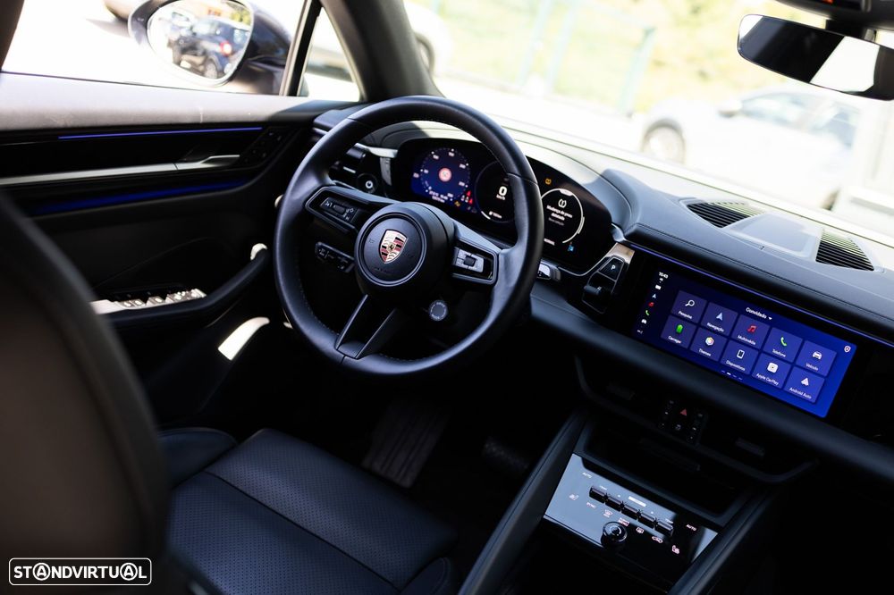 Porsche Macan Electric 4 - 2