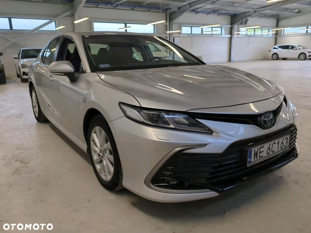 Toyota Camry - 3