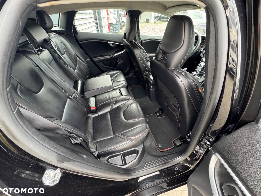 Volvo V40 D2 Drive-E Ocean Race - 12