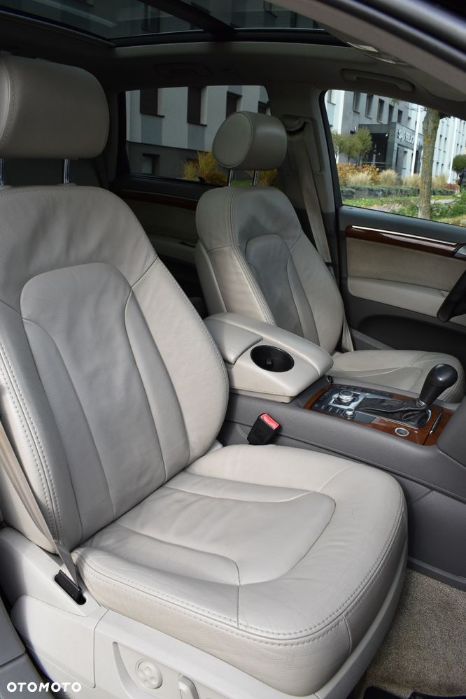Audi Q7 - 10
