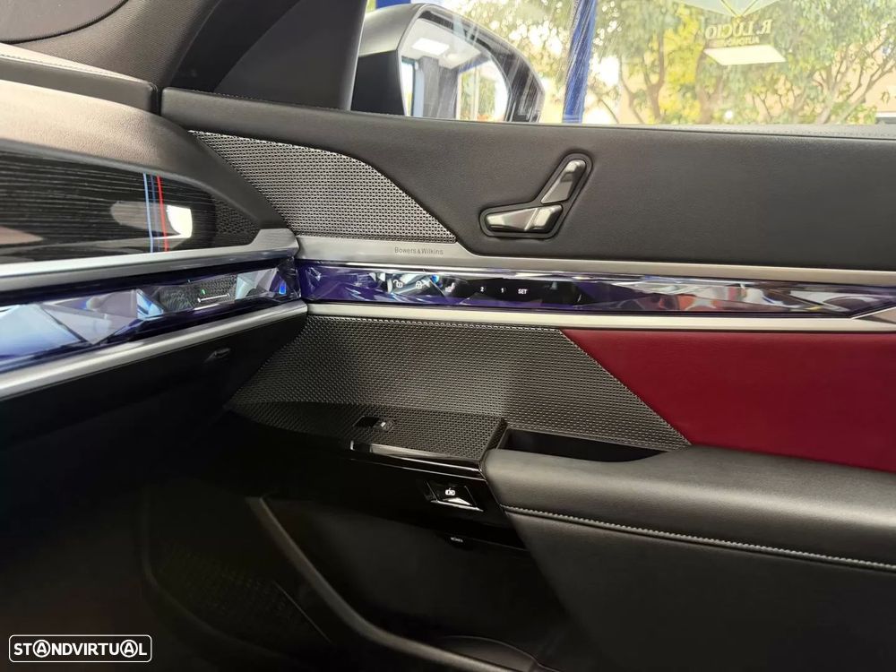 BMW i7 eDrive50 Pack Desportivo M - 46