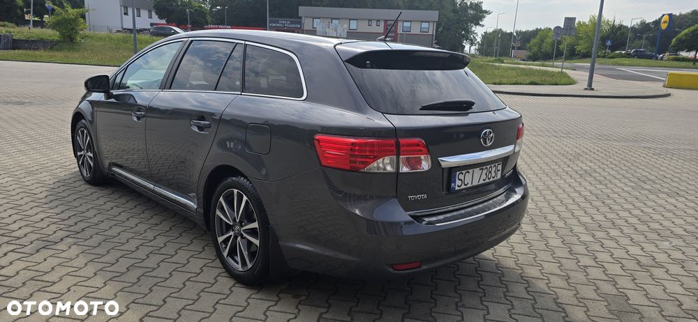 Toyota Avensis - 6