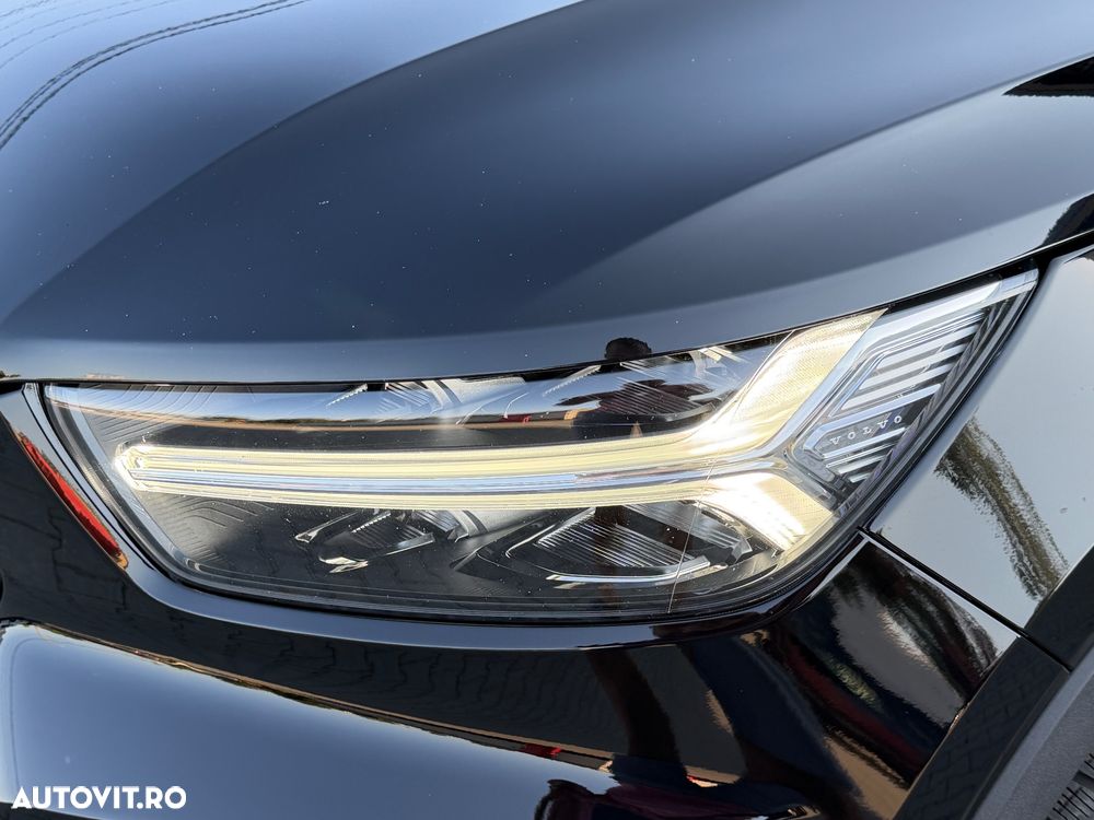 Volvo XC 40 - 35