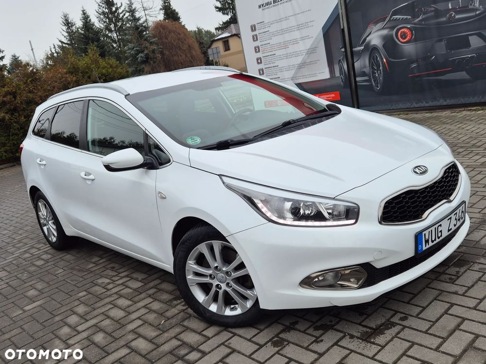 Kia Ceed 1.6 CRDi 128 Platinum Edition - 19