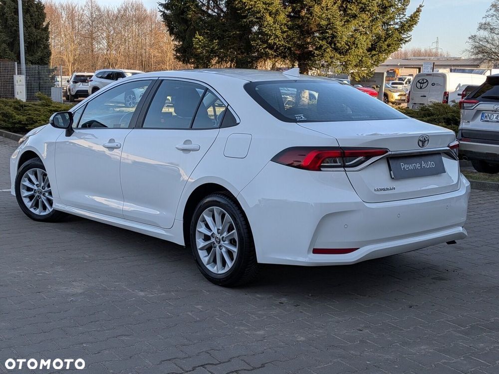 Toyota Corolla - 13