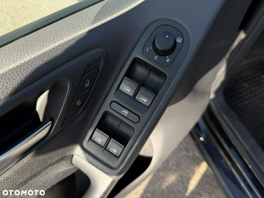 Volkswagen Golf - 15