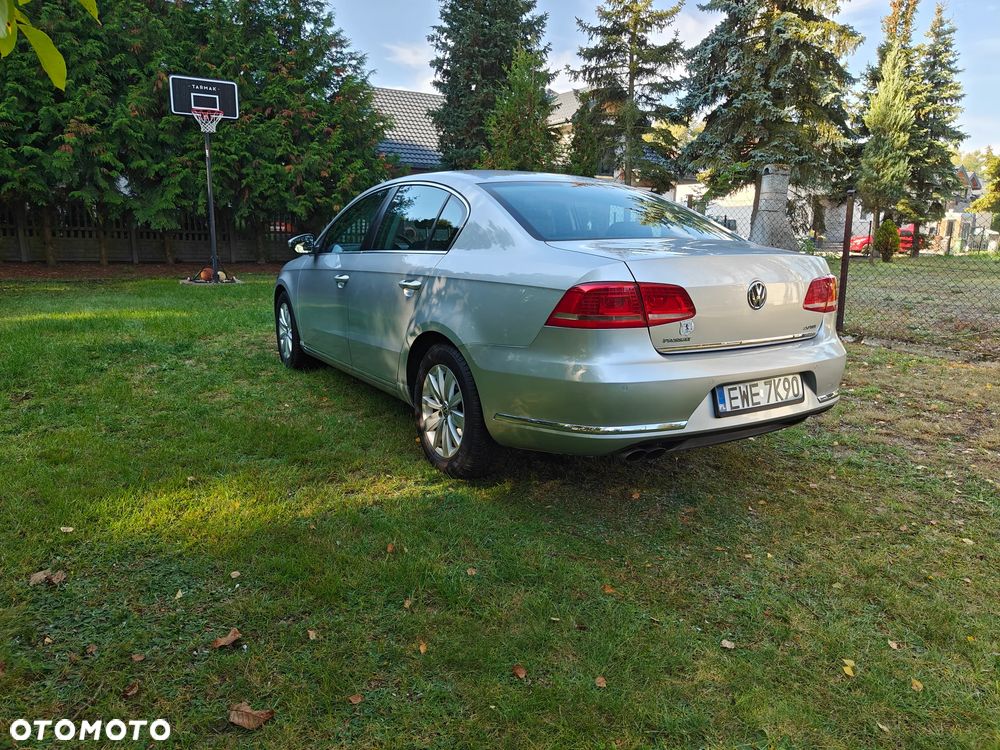 Volkswagen Passat 2.0 TDI Comfortline DSG - 3