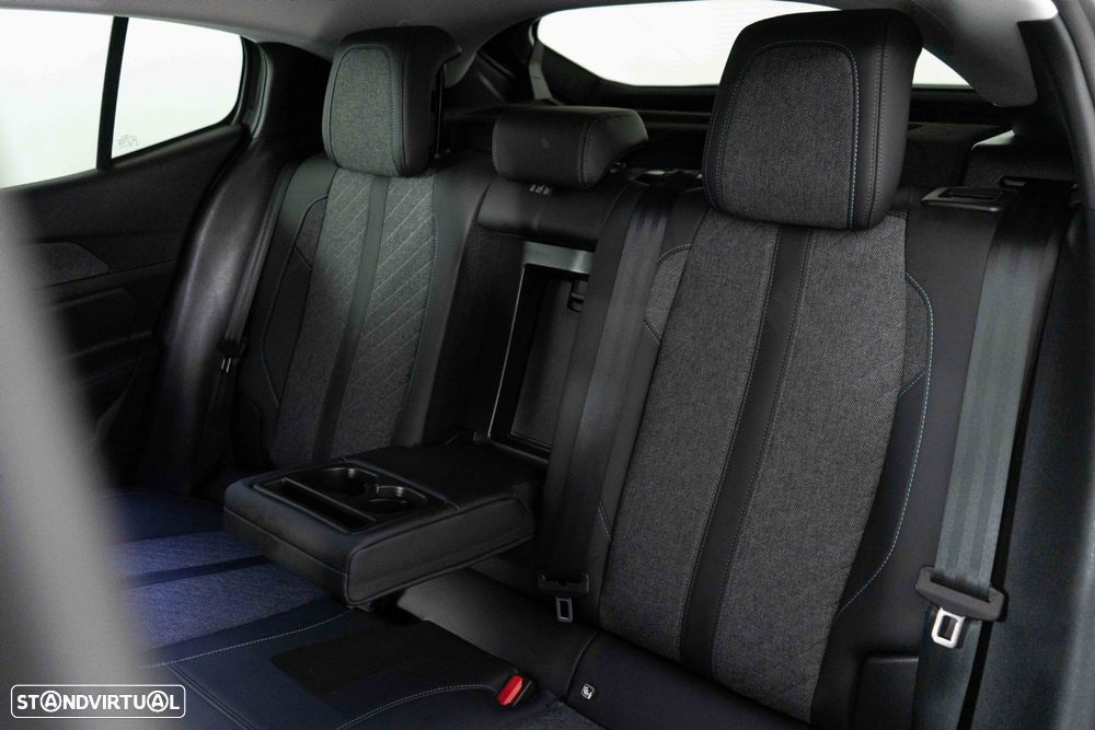 Peugeot 408 1.6 Hybrid Allure Pack e-EAT8 - 9