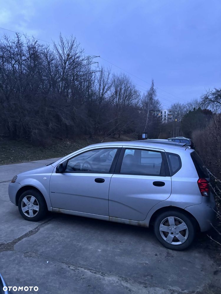 Chevrolet Aveo - 2