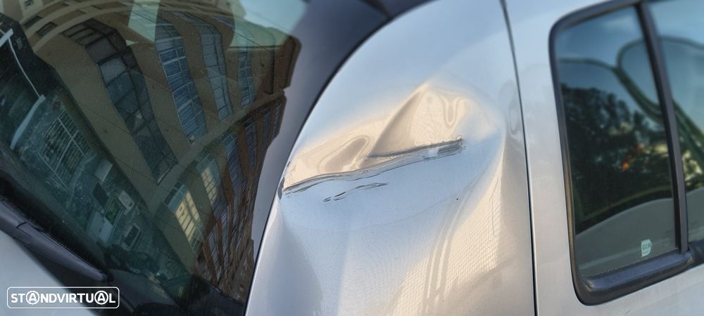 Renault Clio 1.4 RXE - 10