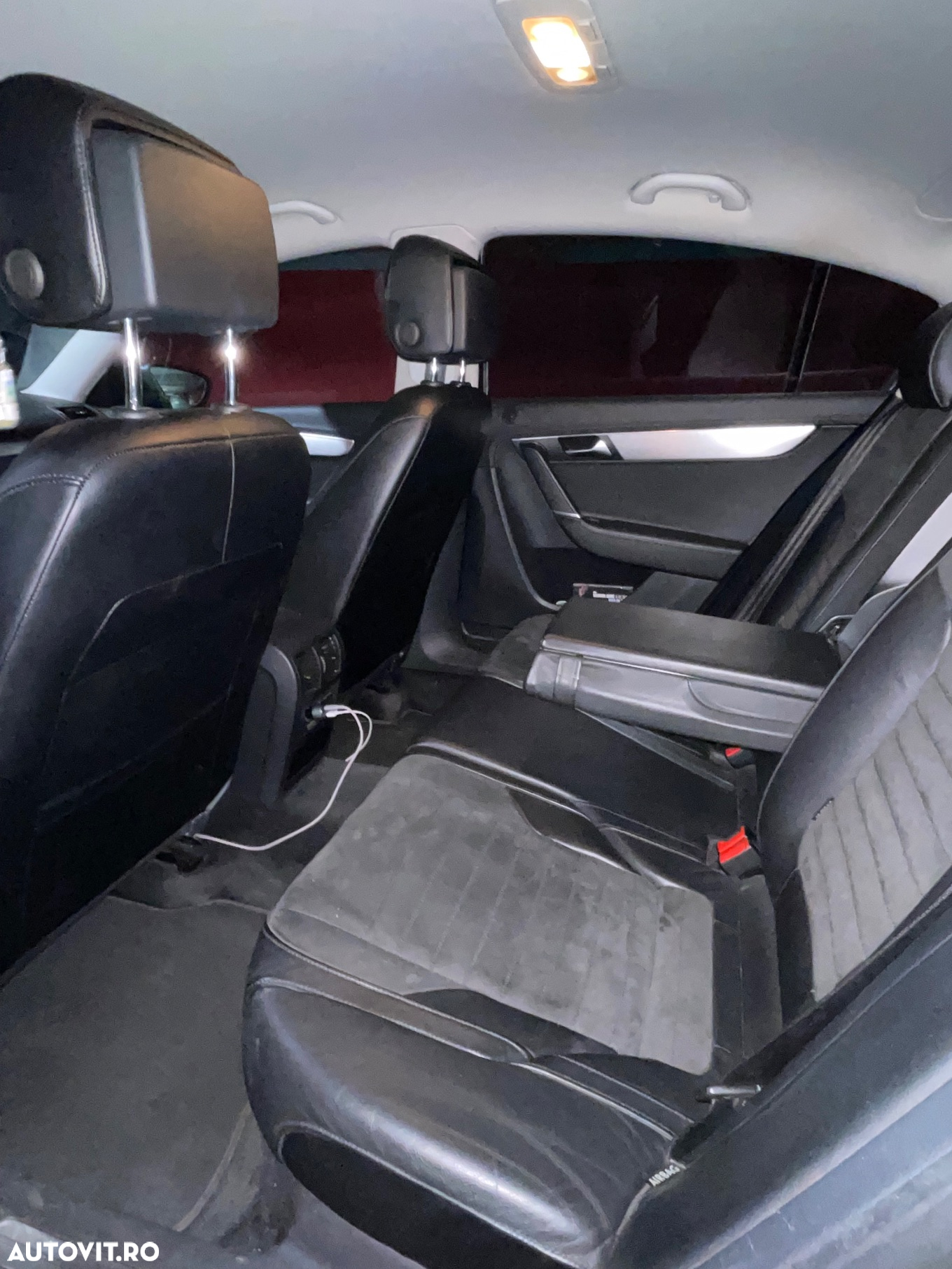 Volkswagen Passat - 10