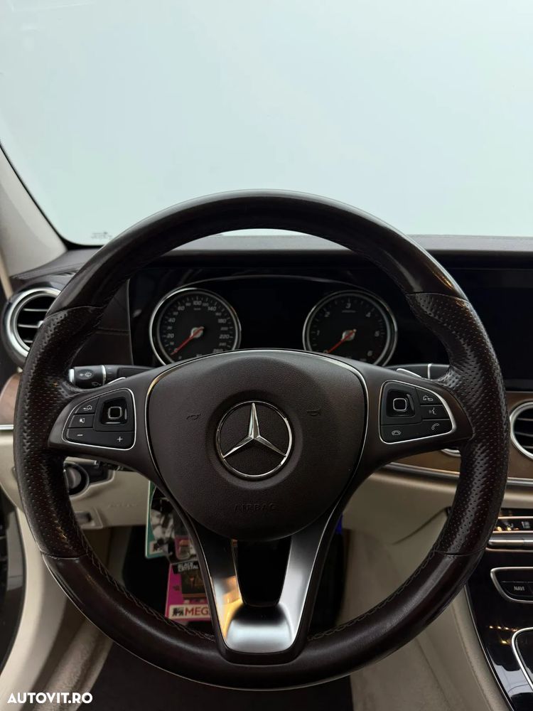 Mercedes-Benz E 220 d 4MATIC 9G-TRONIC - 14