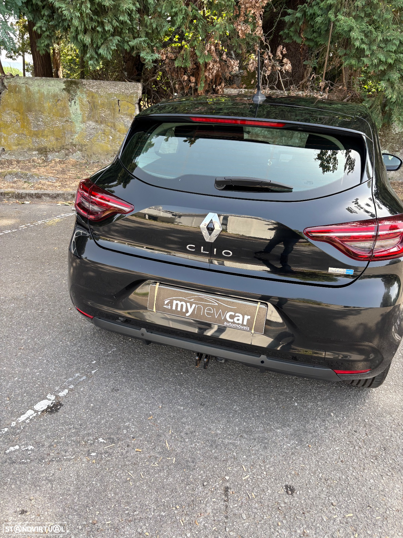 Renault Clio 1.6 E-Tech Exclusive - 9