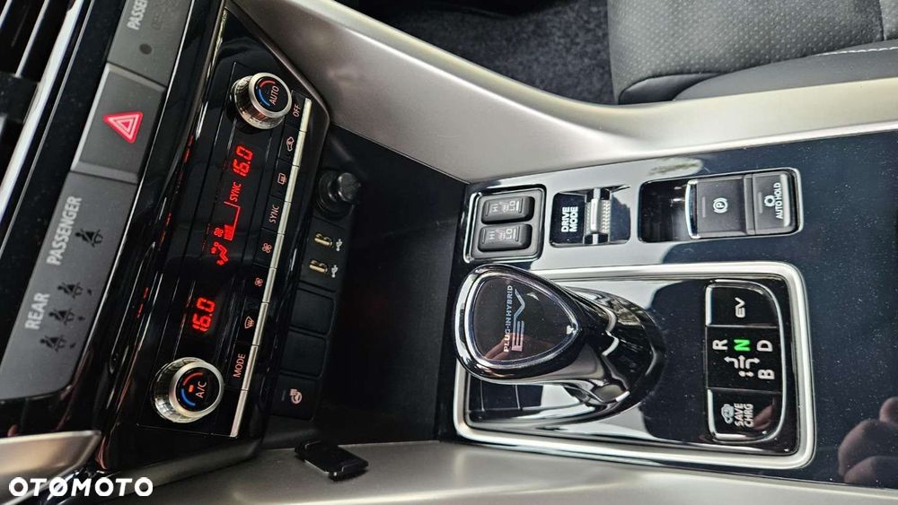 Mitsubishi Eclipse Cross - 33