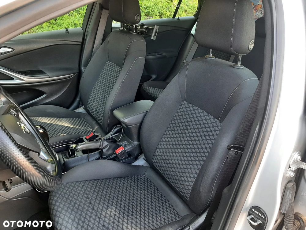 Opel Astra 1.6 CDTI Dynamic - 22