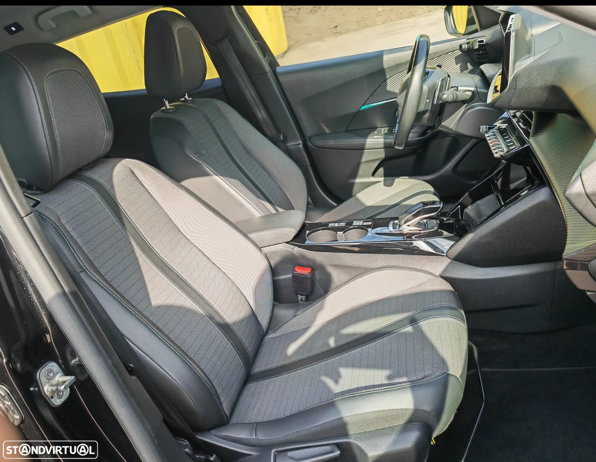 Peugeot 2008 1.5 BlueHDi Allure Pack EAT8 - 10
