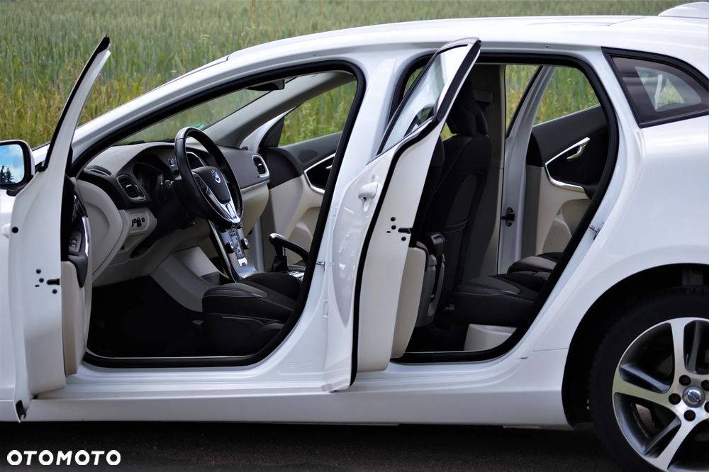 Volvo V40 - 33