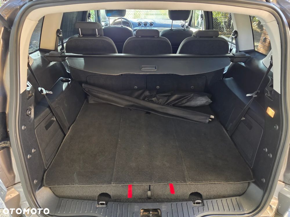 Ford S-Max 2.0 T Titanium - 24